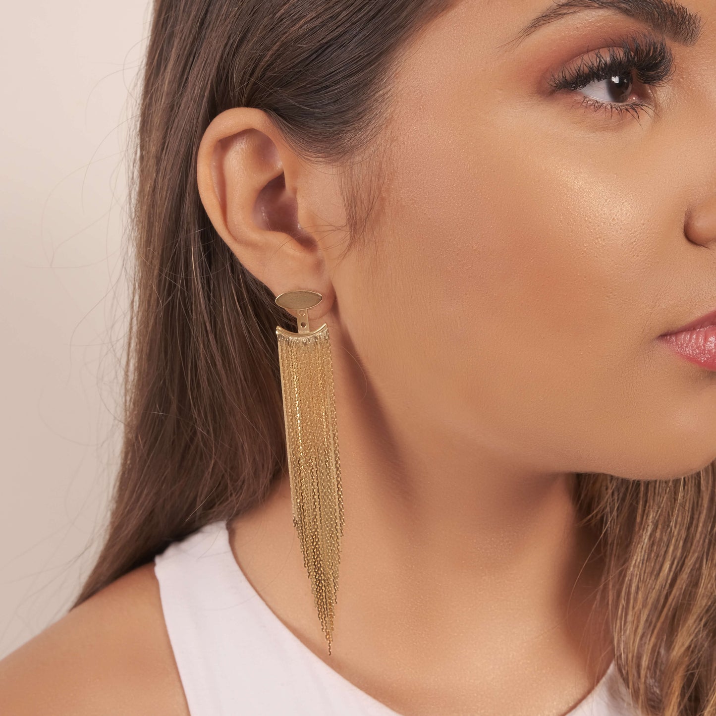 Ear Jacket Franja Base Oval Banho Dourado