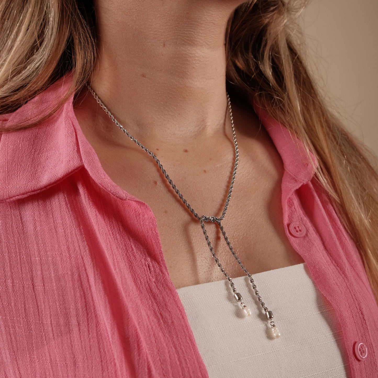 Collier ras du cou en cordon Baiano avec perles rhodiées blanches