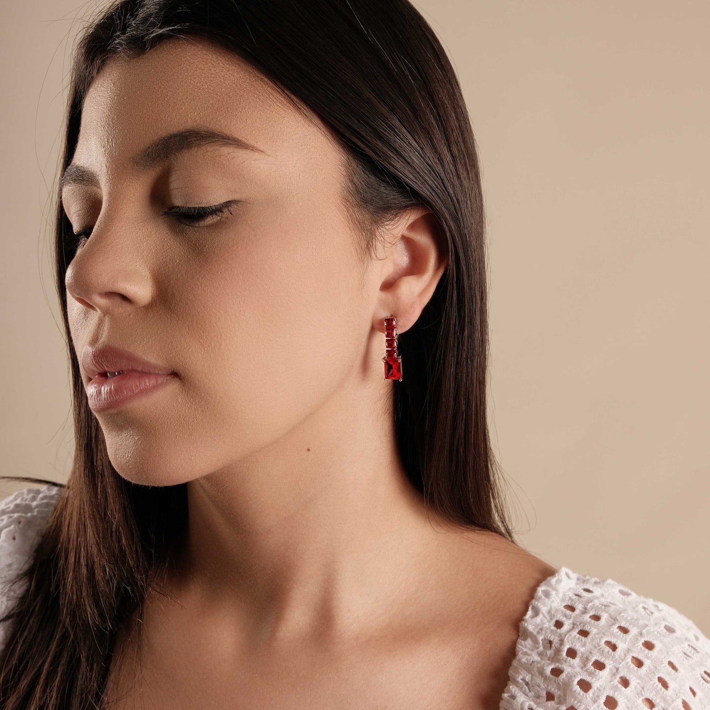 Brinco Retângulos Rubi Banho Branco