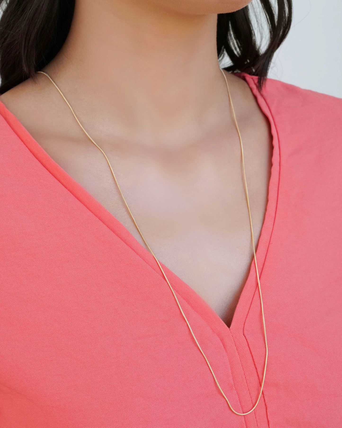 Collier ras du cou longue queue de rat plaqué or 1 mm