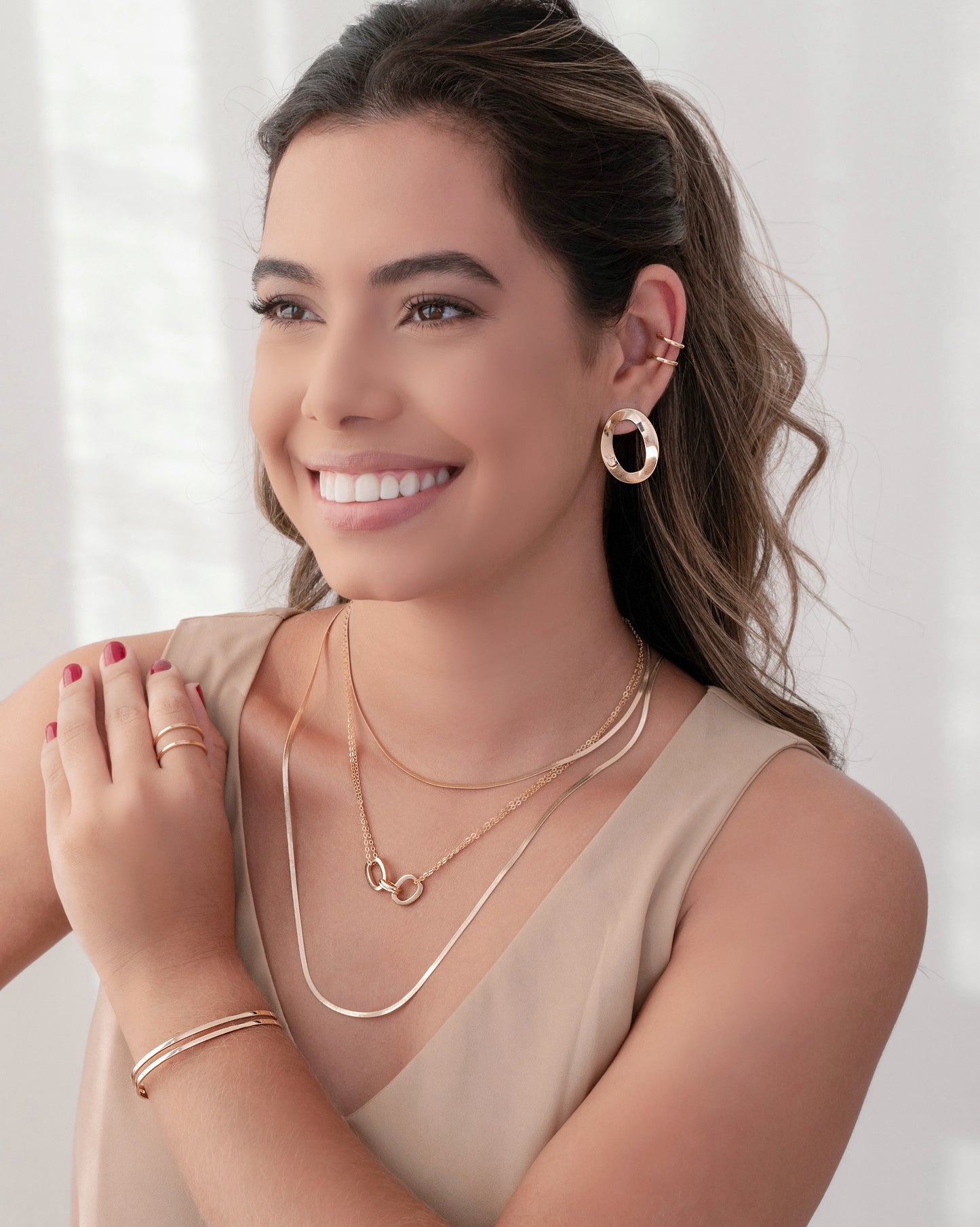 Collier ras du cou ovale à maillons américains plaqué or 18 carats