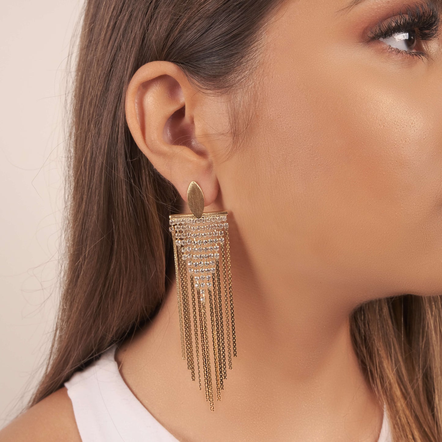 Brinco Base Oval Franja Cravejada Cristal Banho Dourado