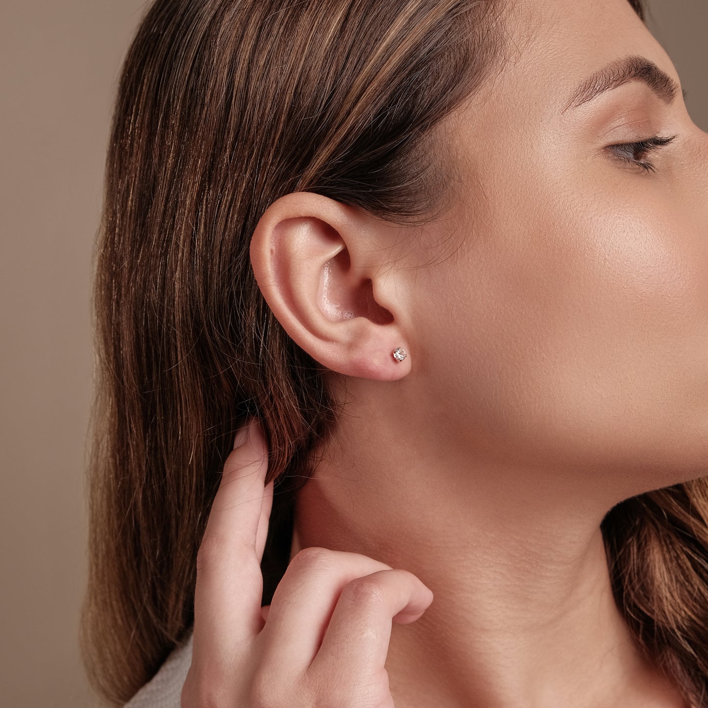 Boucle d'oreille Point Lumineux Zircone 4 mm Plaqué Or 18 Carats