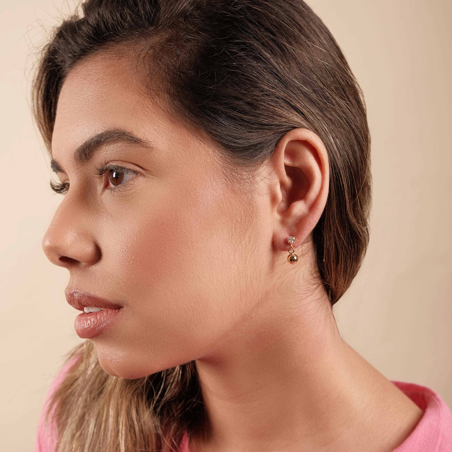 Point of Light Earring with Swing Ball 18K Gold Plated