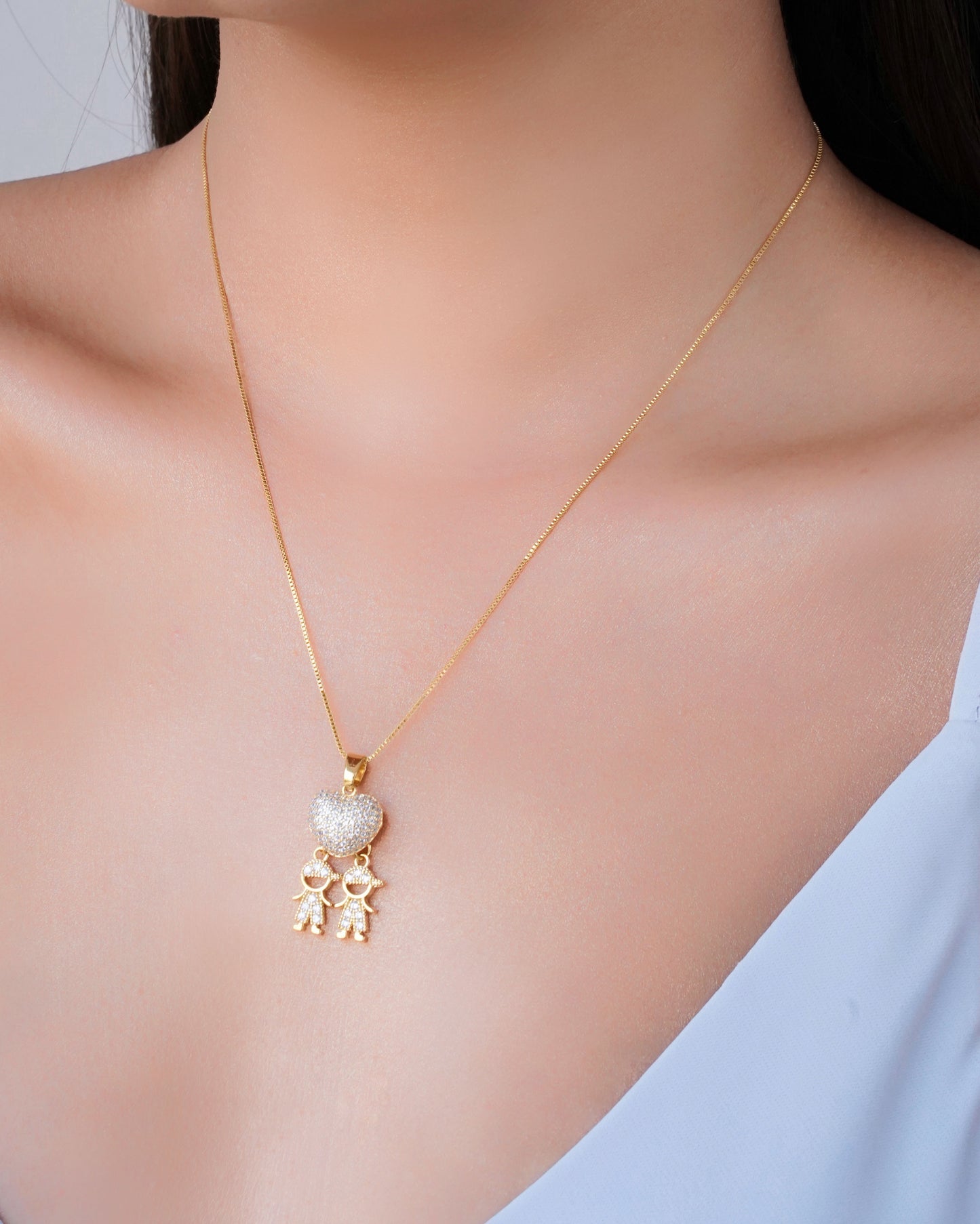 Collier ras du cou vénitien avec pendentif en forme de cœur pour garçon, clouté en cristal plaqué or 18 carats - 45 cm