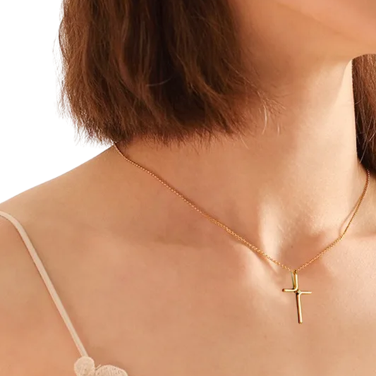 Colar Crucifixo com ponto em zirconia