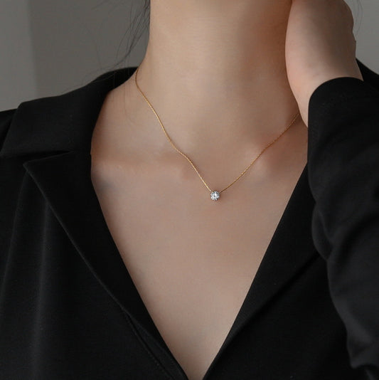 Colar ponto de luz zirconia- Aço Inoxidável Banho Ouro 18K