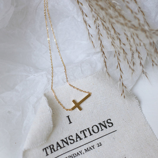 Colar Crucifixo- Aço Inoxidável Banho Ouro 18K